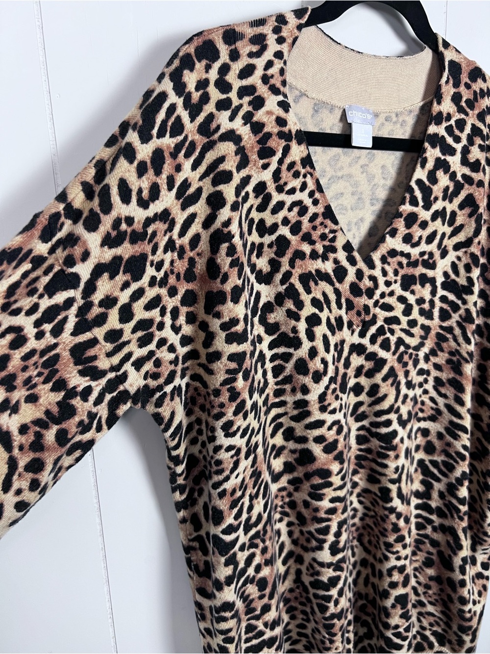Chico’s Leopard Sweater Tunic V-Neck Long Length Soft Size XL - Picture 3 of 12